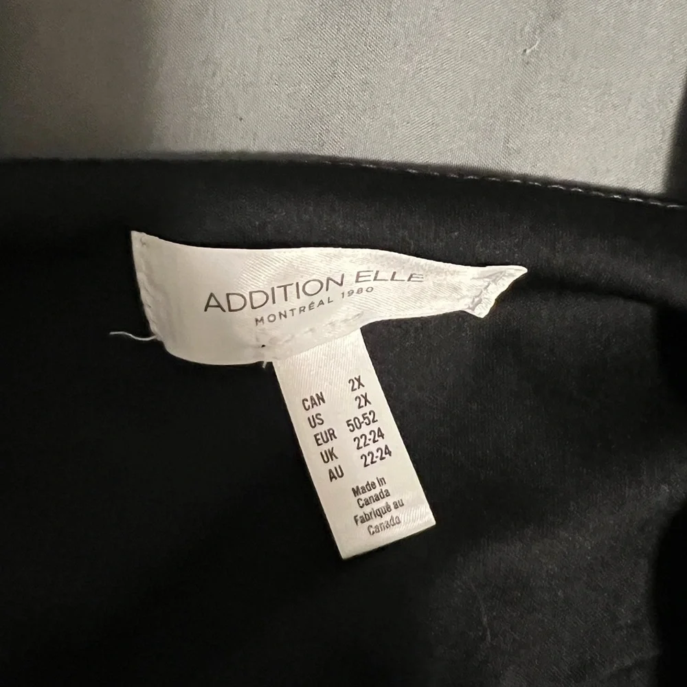 Additional top - Picture 2 of 3